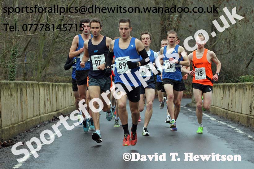 Morpeth Harriers 11k Road Race. Photo: David T. Hewitson/Sports for All Pics